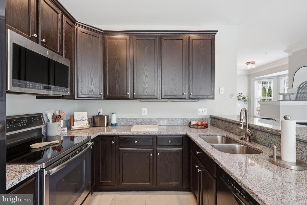 8110 Cerromar Way - Photo 8