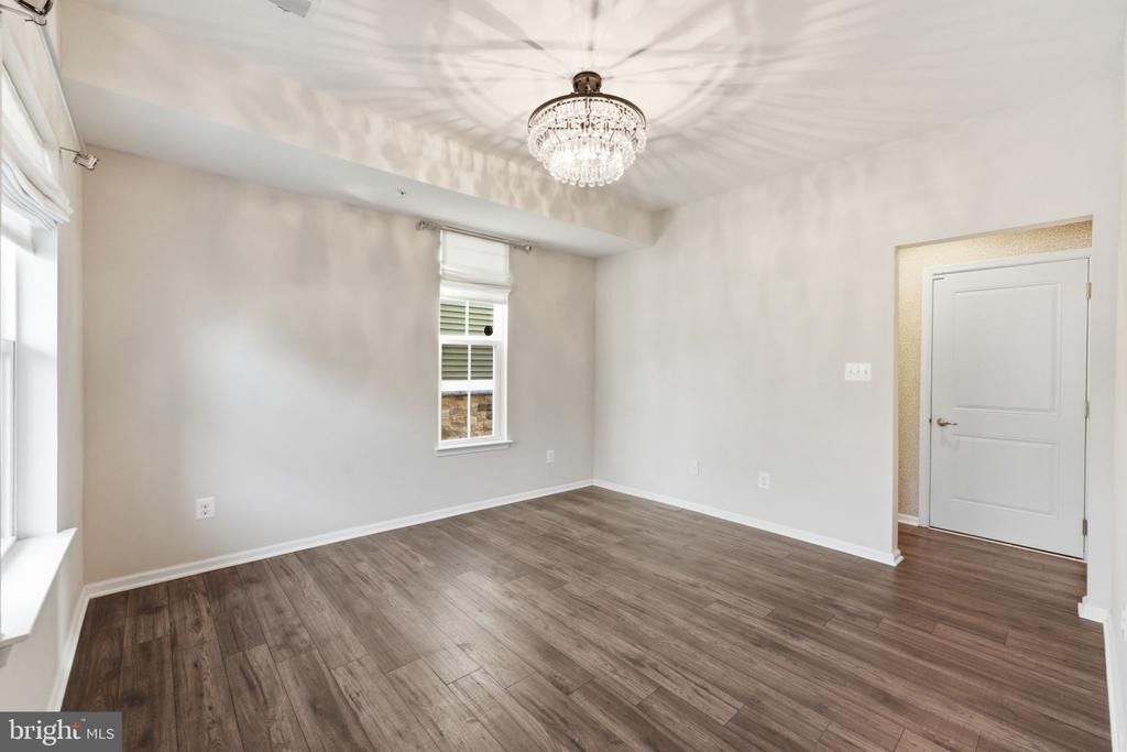 24859 Coats Square - Photo 6