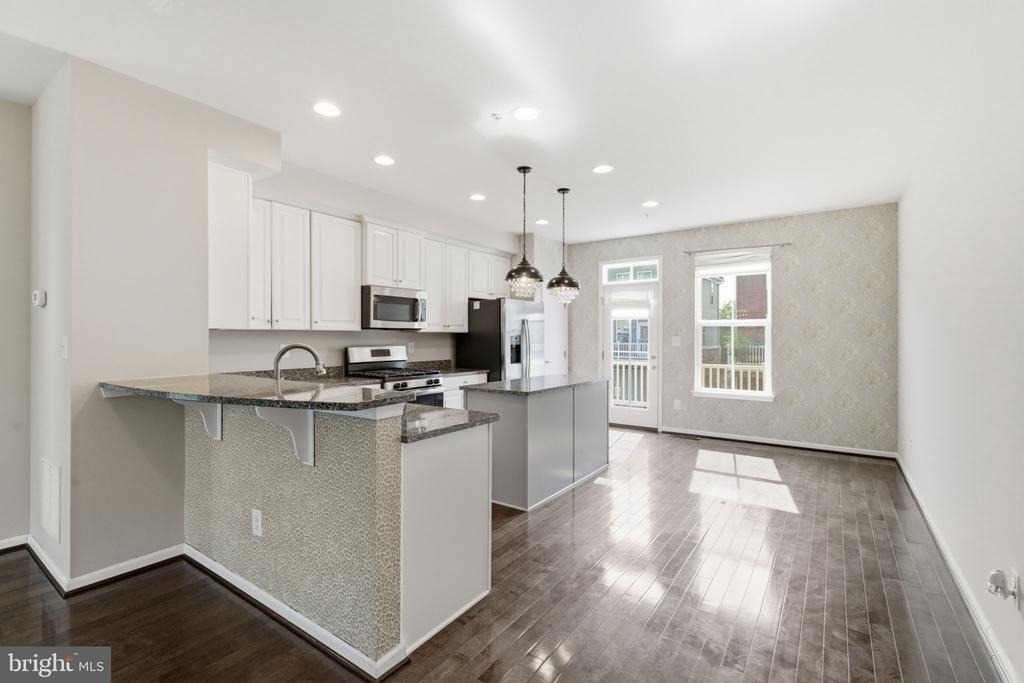 24859 Coats Square - Photo 18