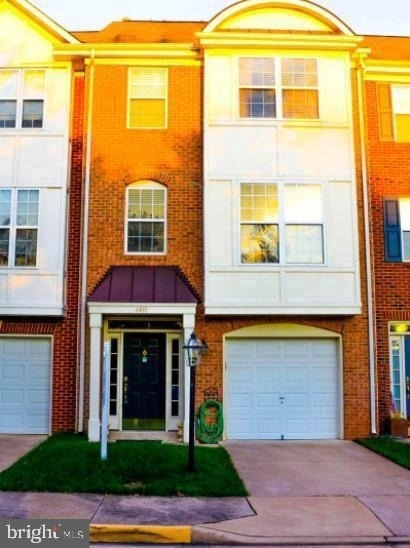 6419 Nice Place - Photo 0