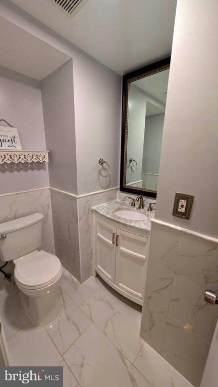 5612 Sutherland Court - Photo 18