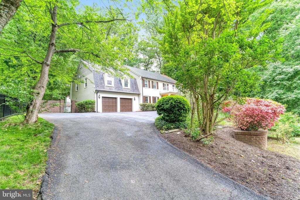 7845 Old Dominion Drive - Photo 2