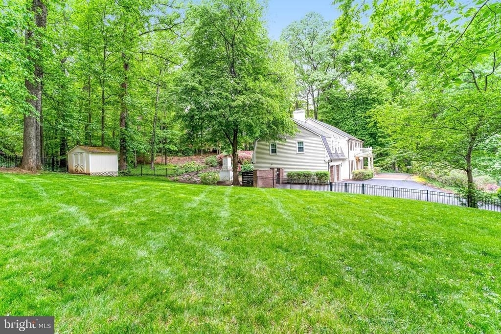 7845 Old Dominion Drive - Photo 22