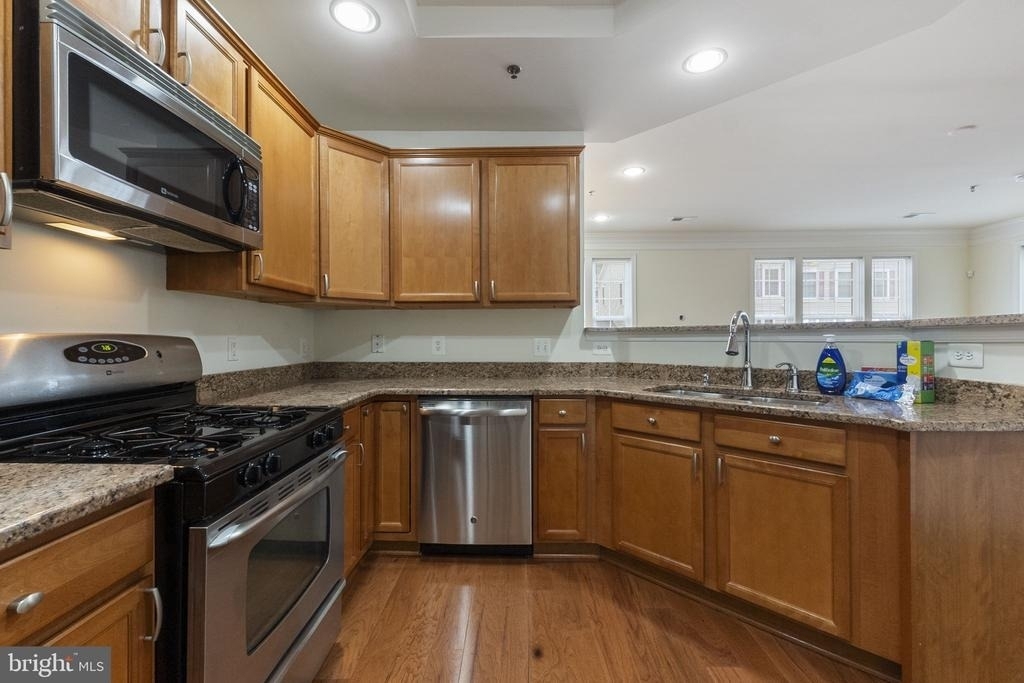 7134 Huntley Creek Place - Photo 9
