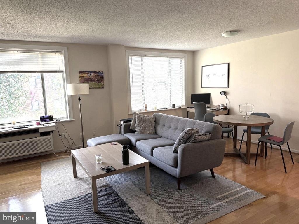1730 Arlington Boulevard - Photo 2