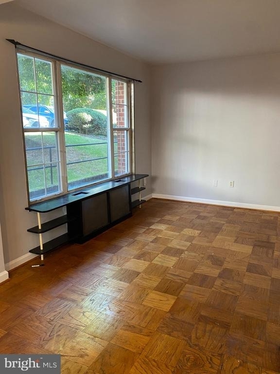1300 N Meade Street - Photo 2