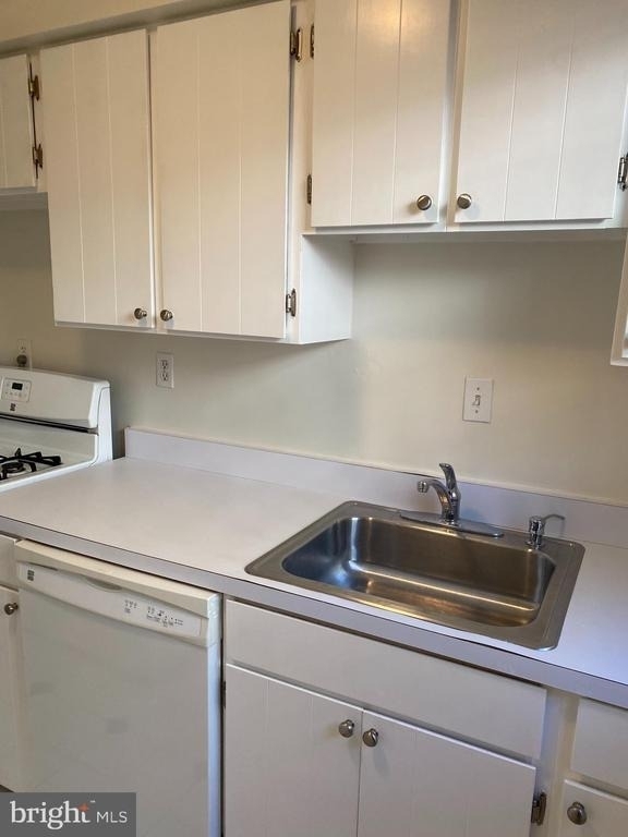 1300 N Meade Street - Photo 20