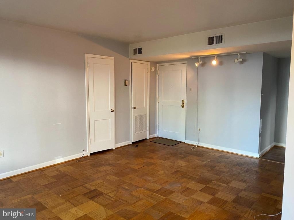 1300 N Meade Street - Photo 1