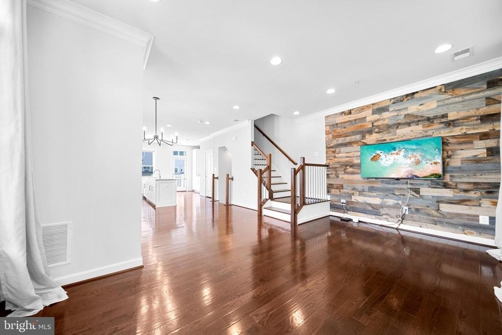 1121 S Lincoln Street - Photo 19