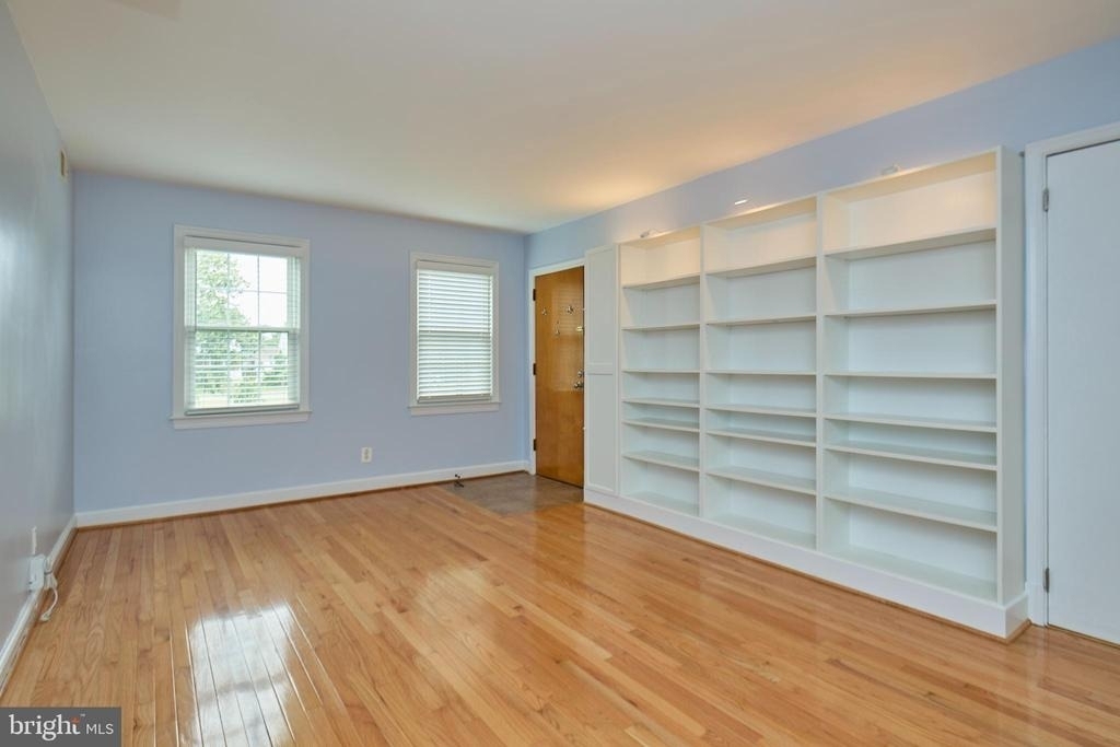 2501 Arlington Boulevard - Photo 6