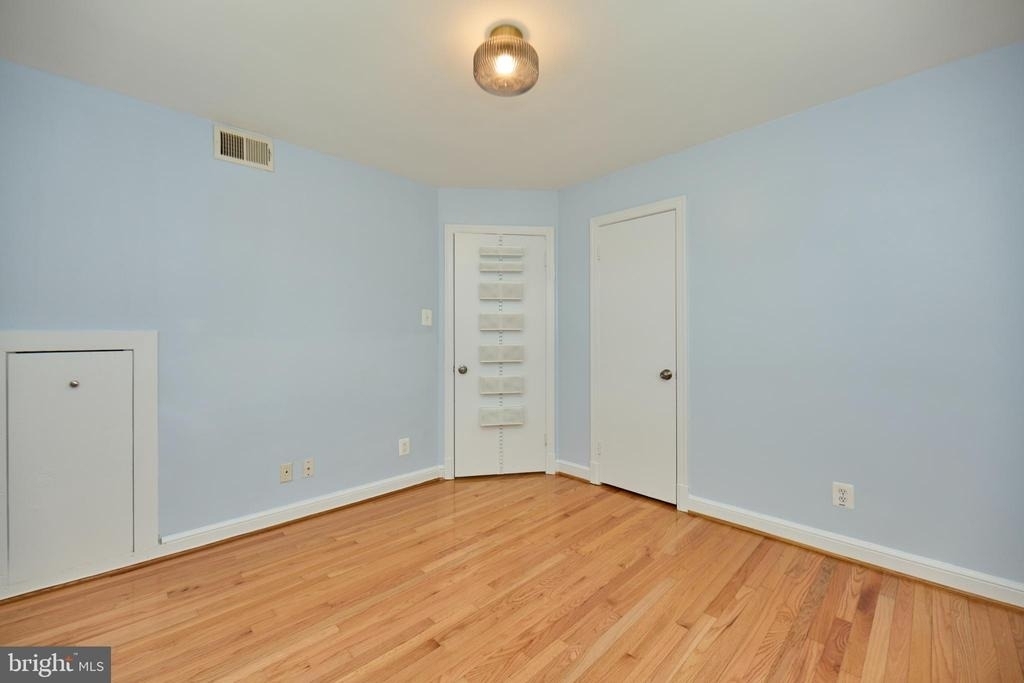 2501 Arlington Boulevard - Photo 19