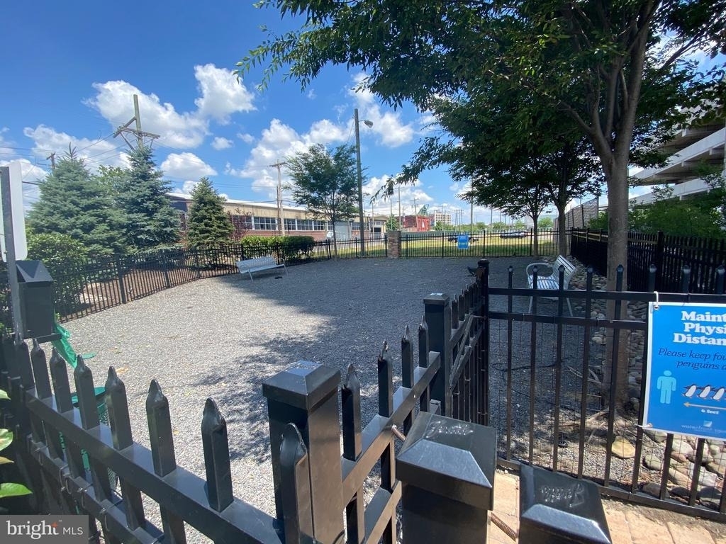 901 N Penn Street - Photo 3