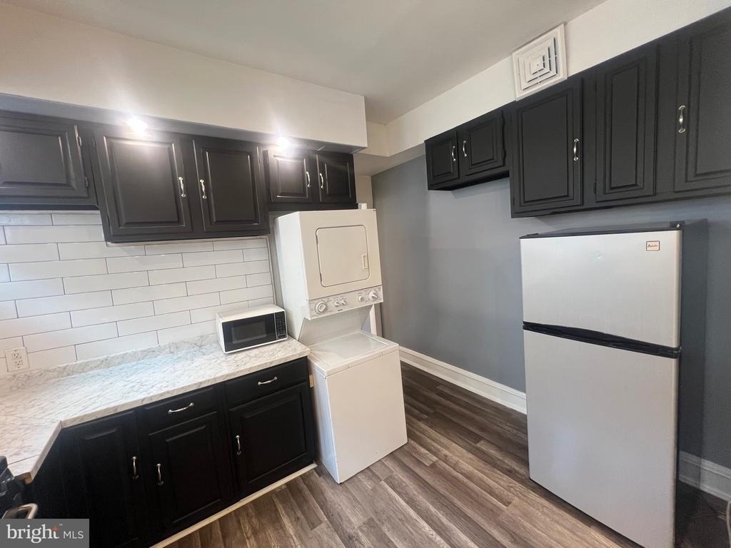 5021 Race Street - Photo 6
