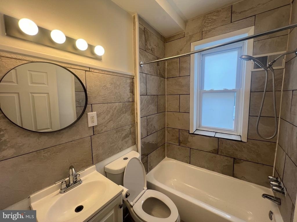 5021 Race Street - Photo 3