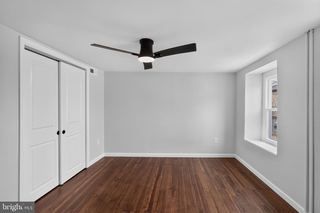 4469 Silverwood Street - Photo 17