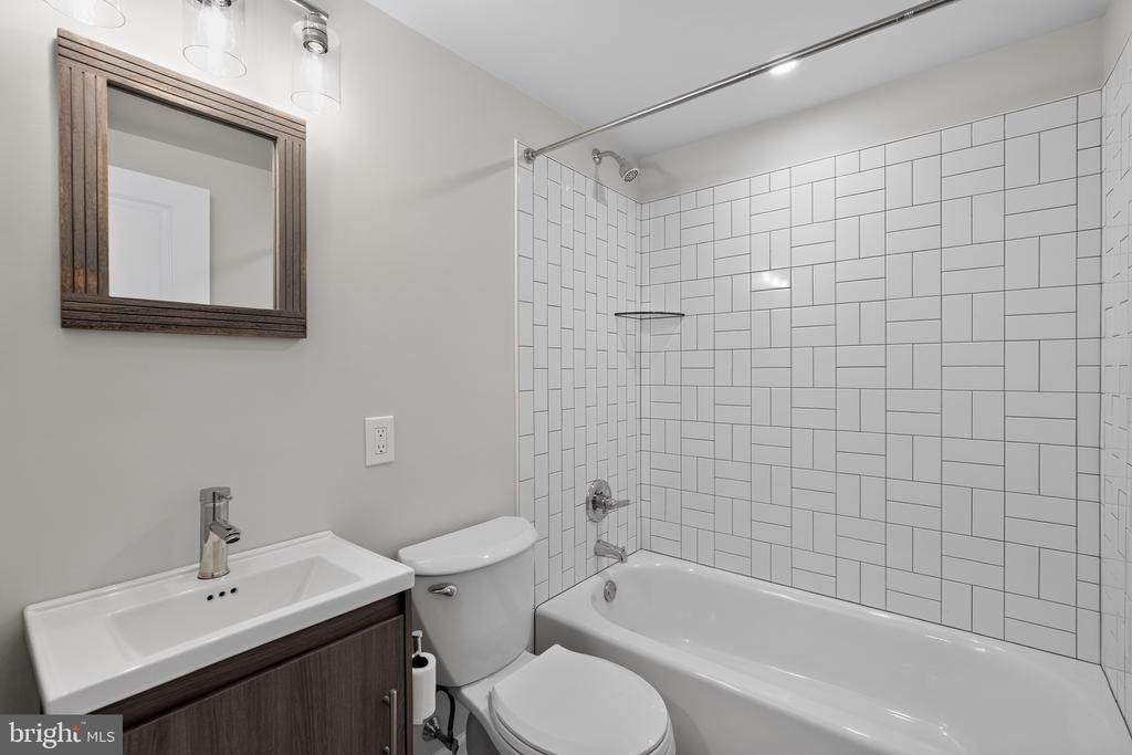 4469 Silverwood Street - Photo 19