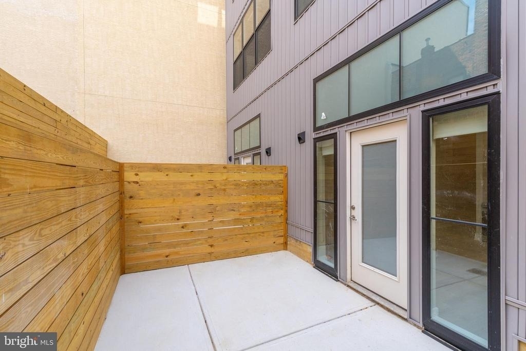 1533-1535 Ridge Avenue - Photo 12