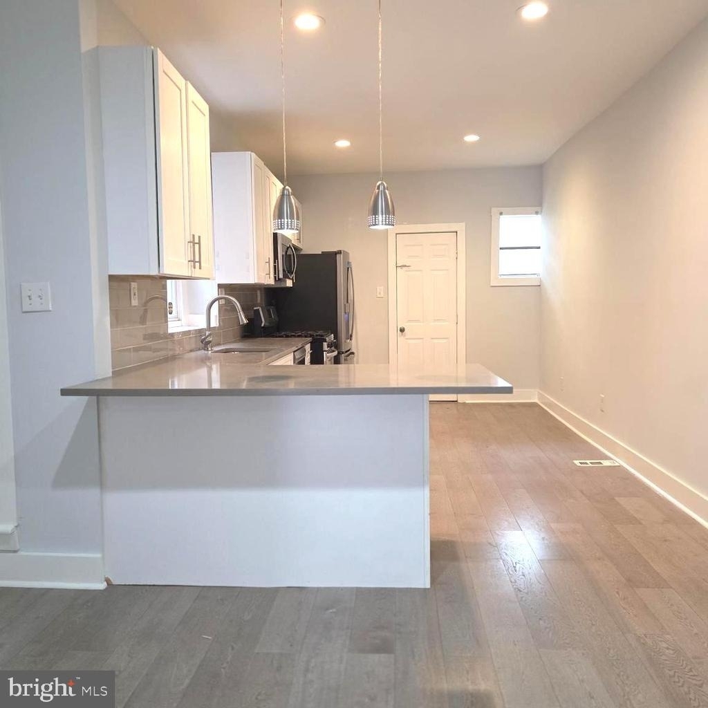 5515 Catharine Street - Photo 3