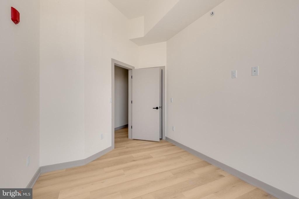 689 N Broad Street - Photo 10