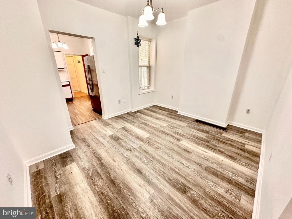 5227 Ridge Avenue - Photo 4