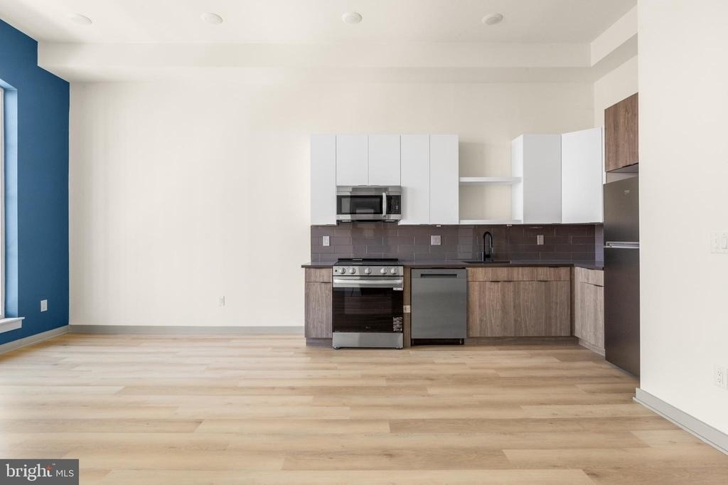 689 N Broad Street - Photo 7
