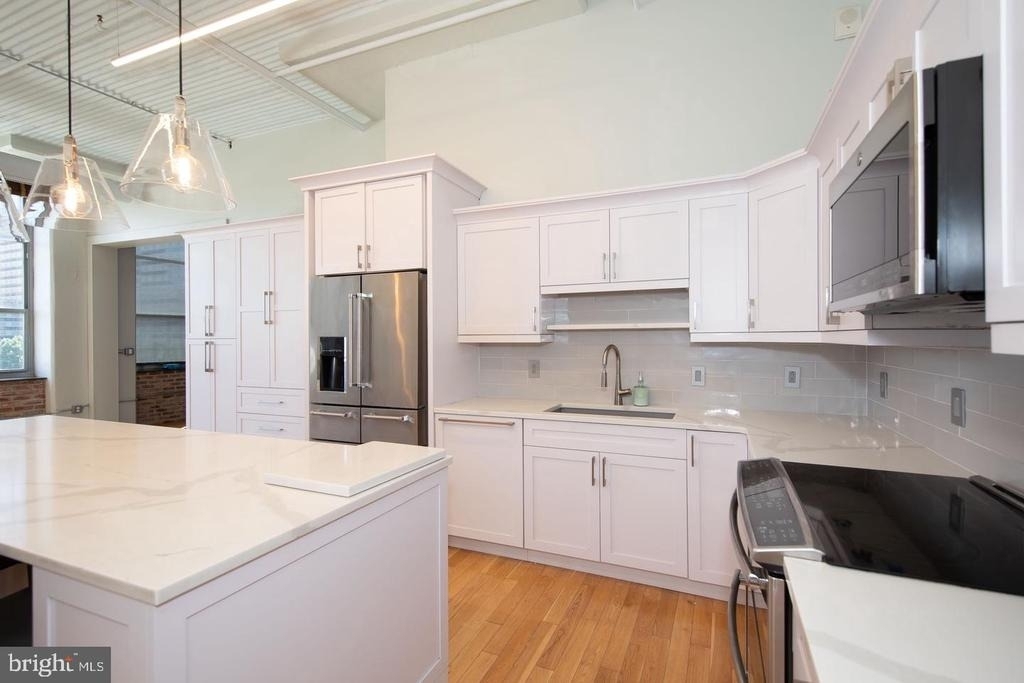 2200 Arch Street - Photo 14