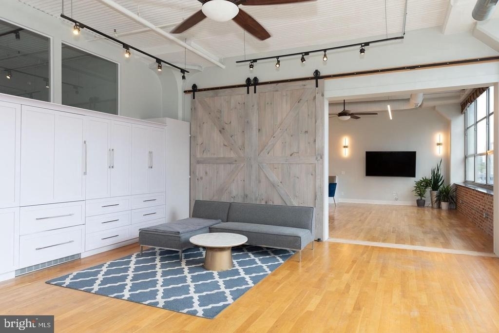 2200 Arch Street - Photo 6