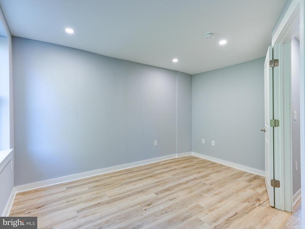 704 Miller Street - Photo 9