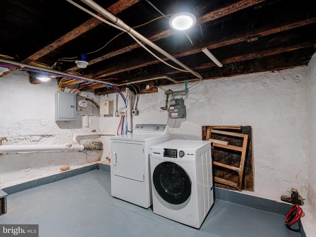 704 Miller Street - Photo 20