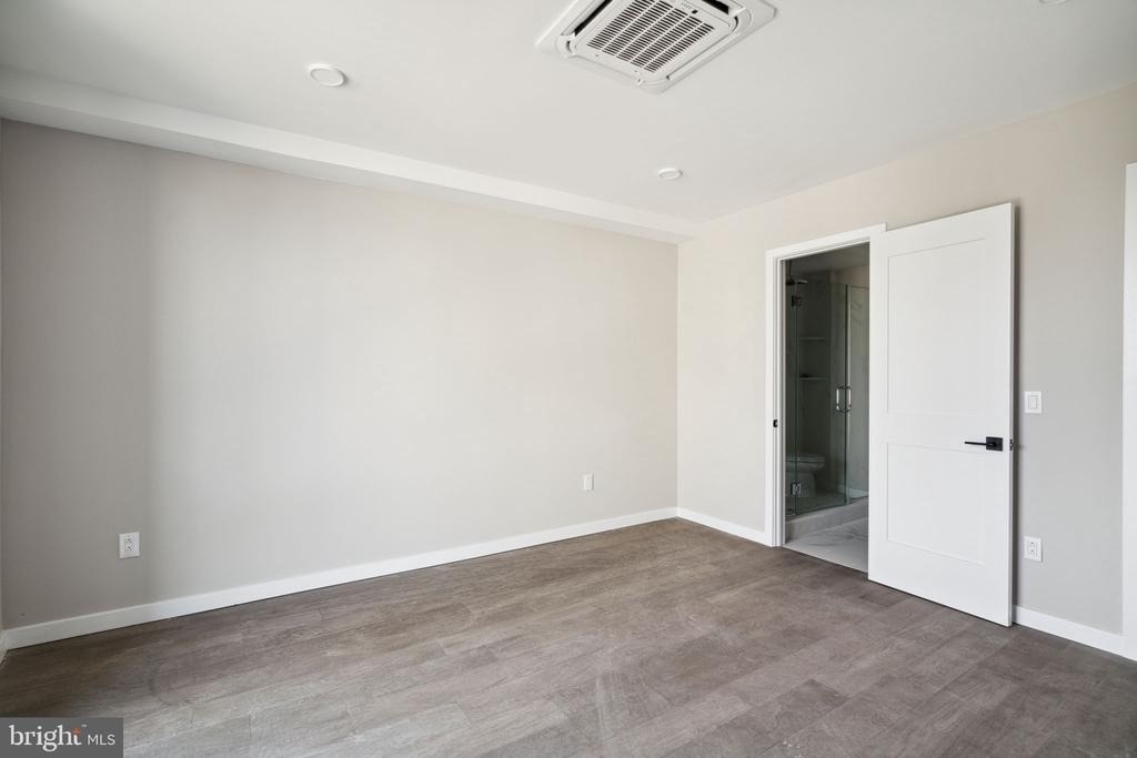 1648-50 Ridge Avenue - Photo 11