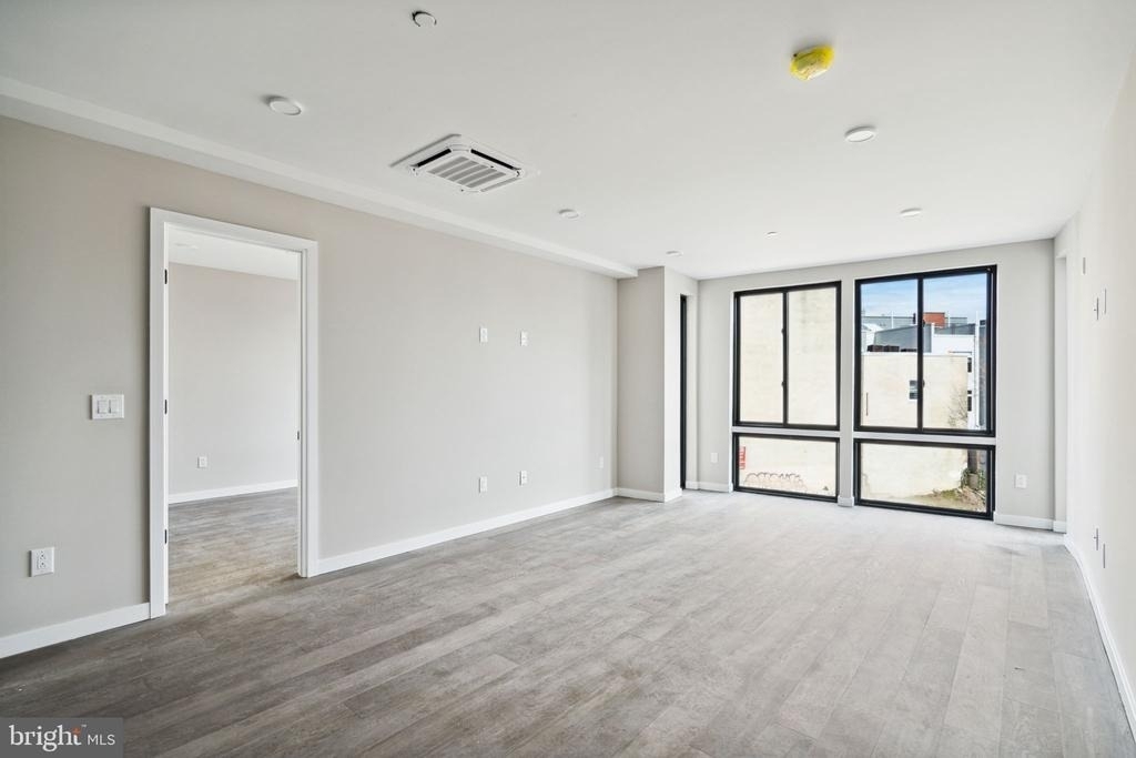 1648-50 Ridge Avenue - Photo 7