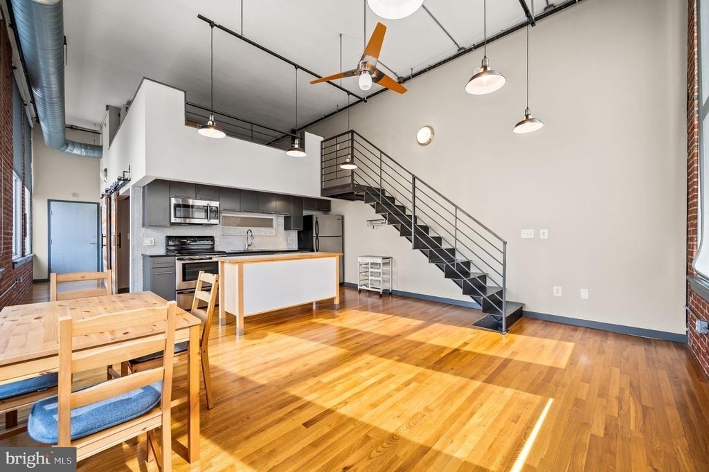 1027 Arch Street - Photo 9