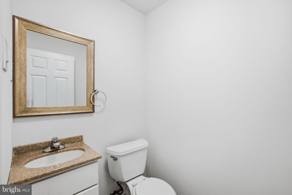 1006 York Road - Photo 7