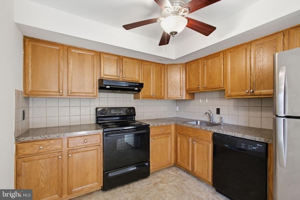 1006 York Road - Photo 10