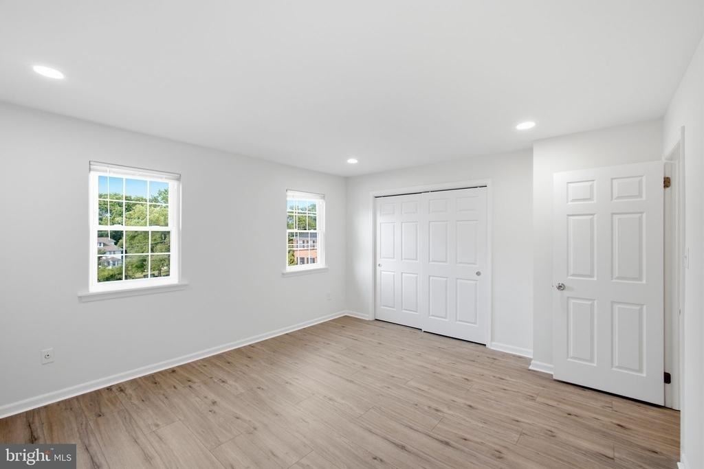 1006 York Road - Photo 14