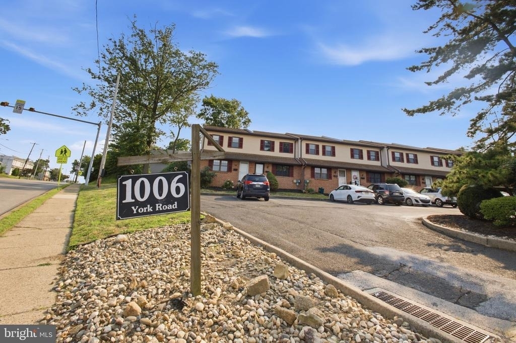 1006 York Road - Photo 27