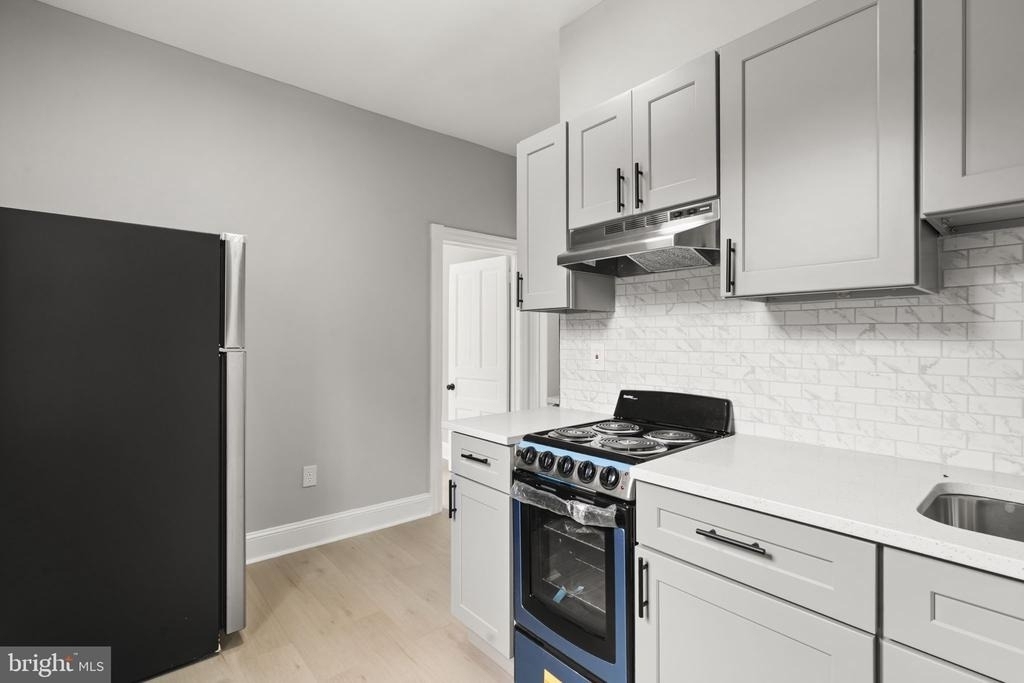 216 Collingdale Avenue - Photo 3