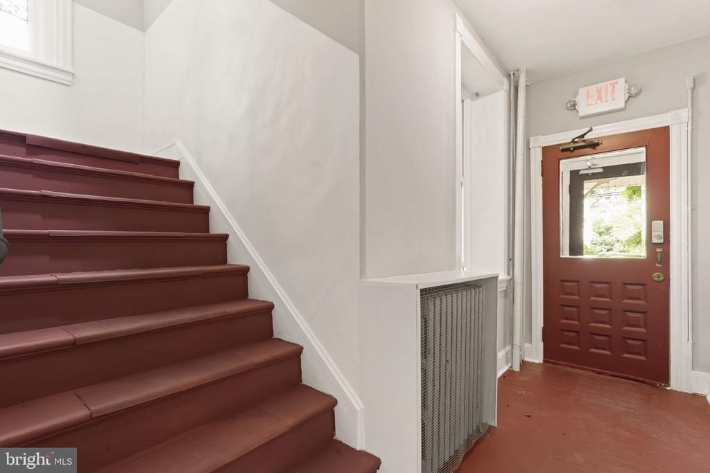 216 Collingdale Avenue - Photo 1