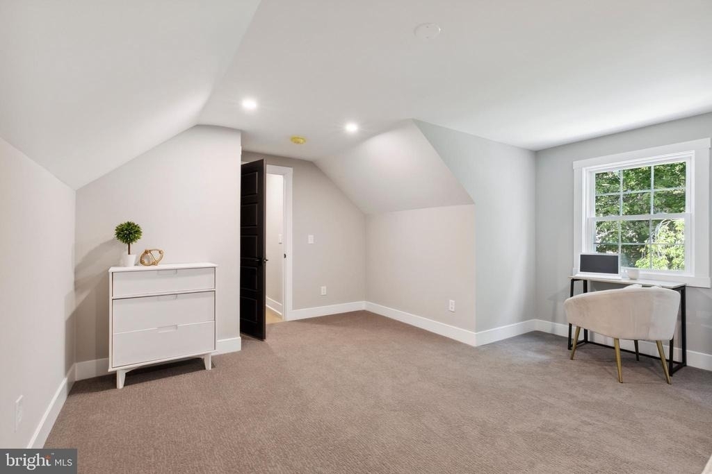 1110 W Valley Road - Photo 47