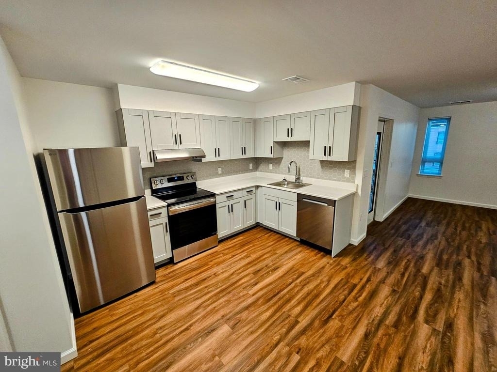 200 Hamilton Avenue - Photo 0