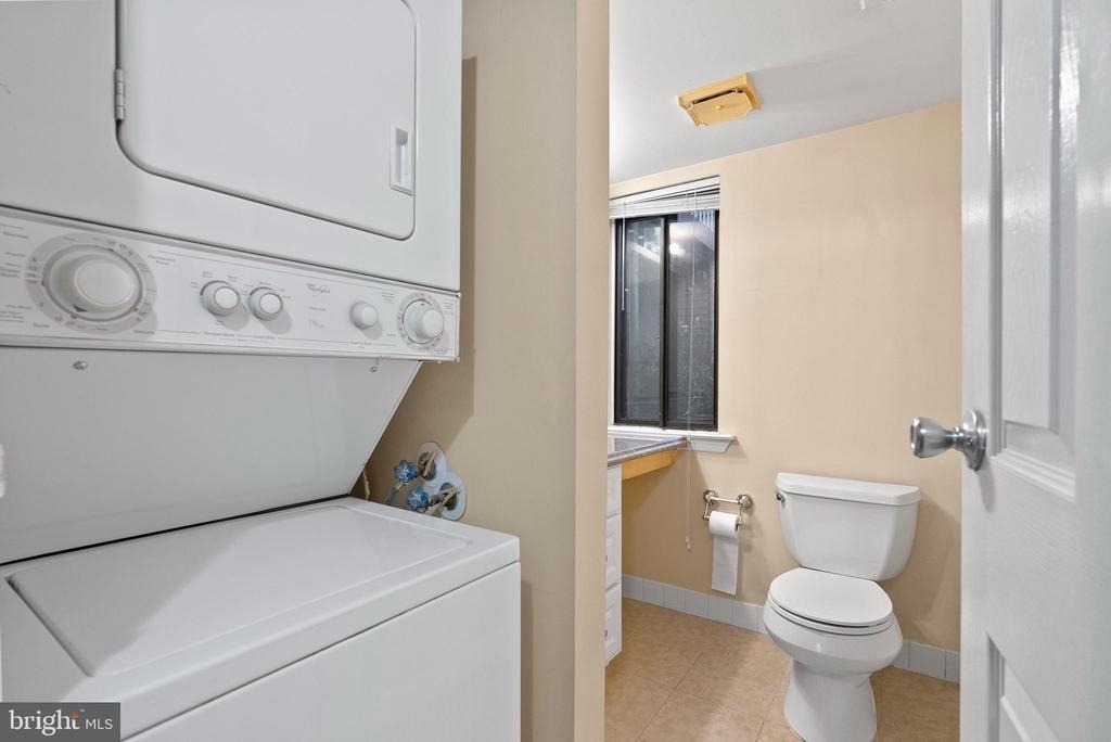 211 James Court - Photo 14