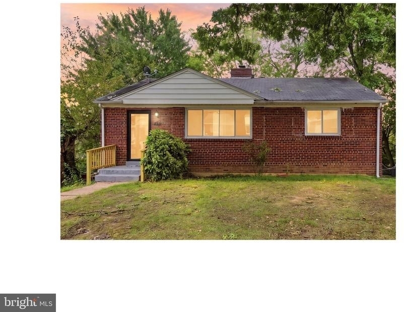 7005 Halleck Street - Photo 0
