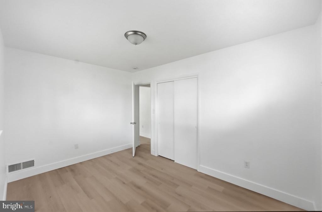 7005 Halleck Street - Photo 13