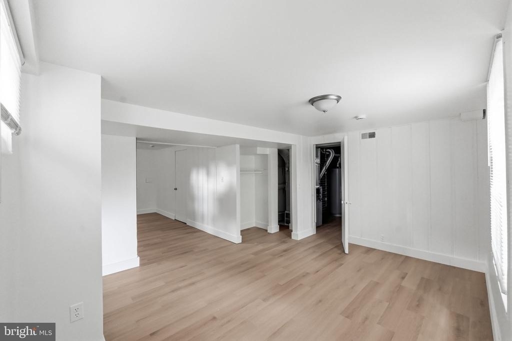 7005 Halleck Street - Photo 23