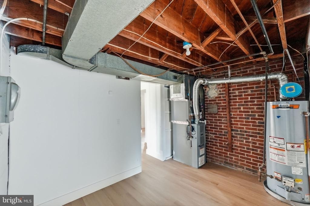 7005 Halleck Street - Photo 28