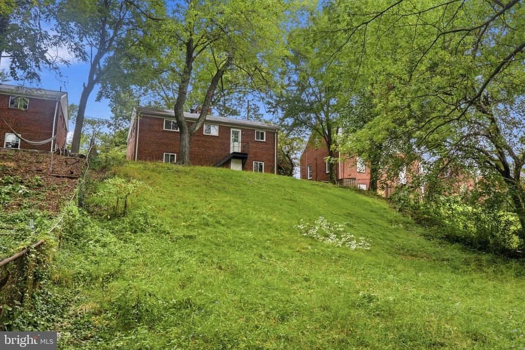 7005 Halleck Street - Photo 30