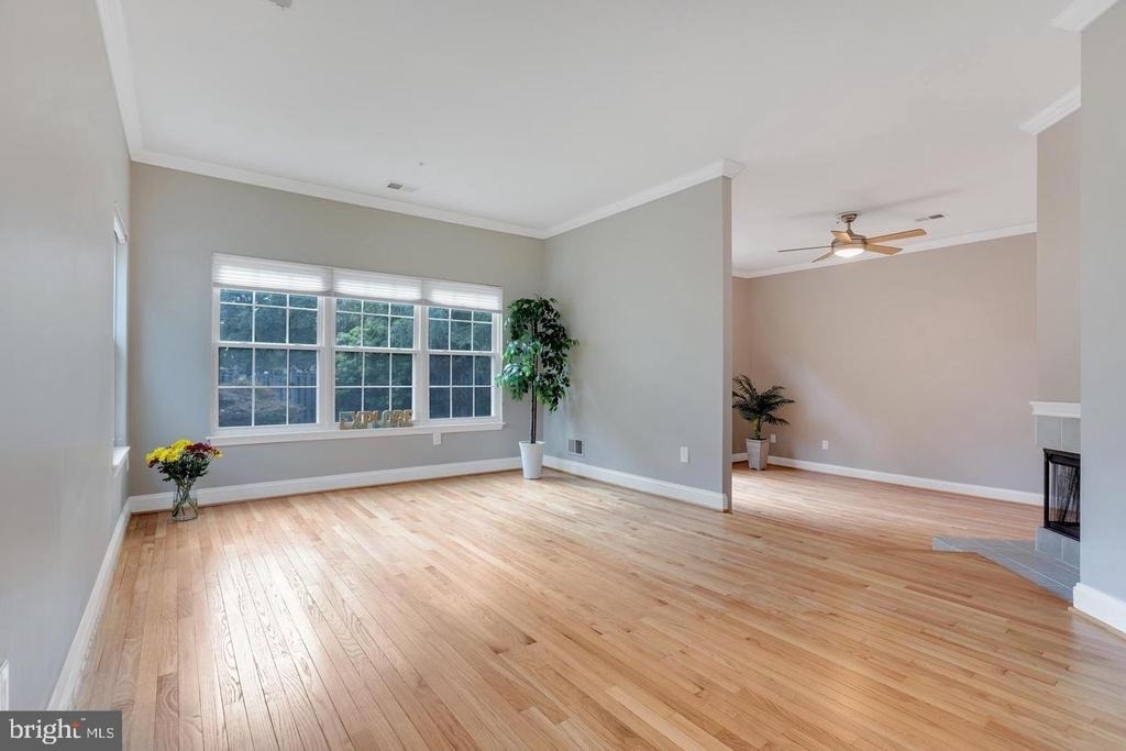 16131 Parklawn Place - Photo 5
