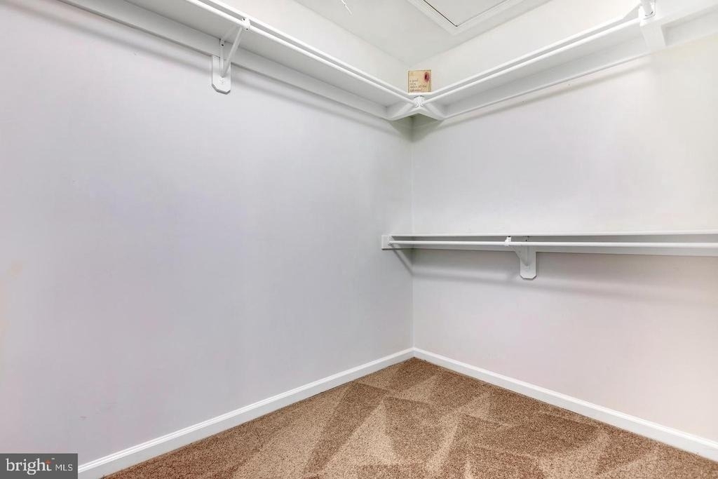 16131 Parklawn Place - Photo 32