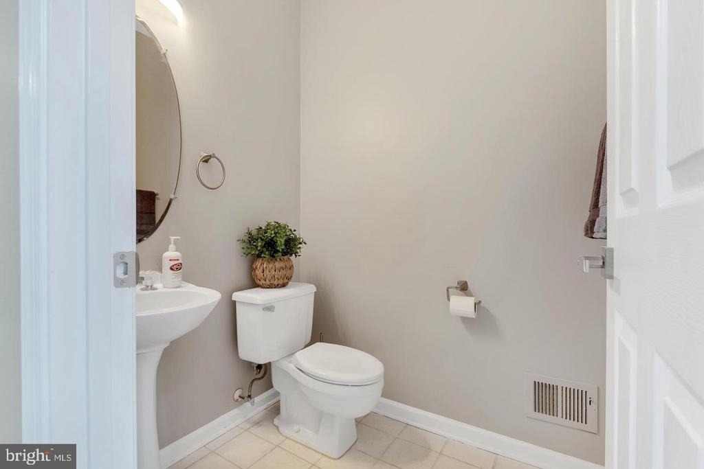 16131 Parklawn Place - Photo 18