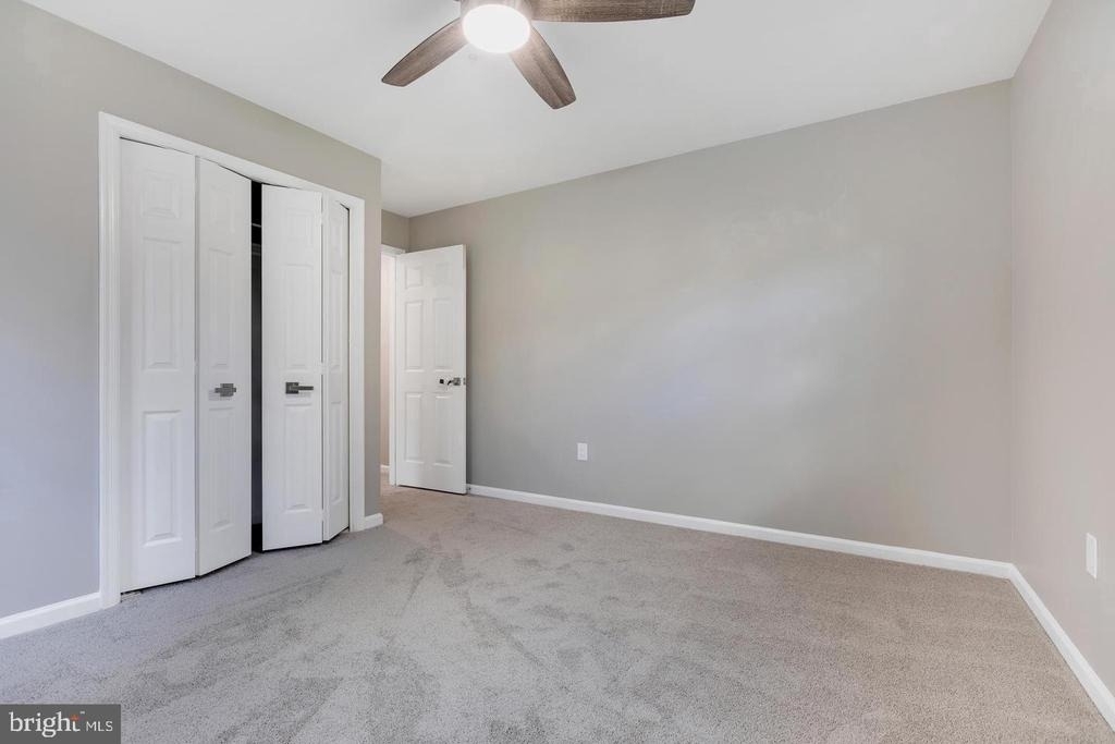 16131 Parklawn Place - Photo 24
